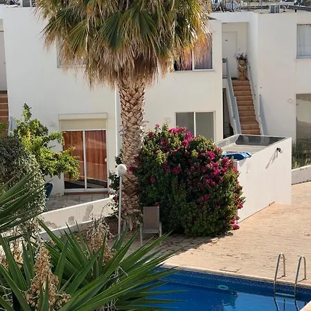 Sea View One Bed With Pool In B7 Peyia